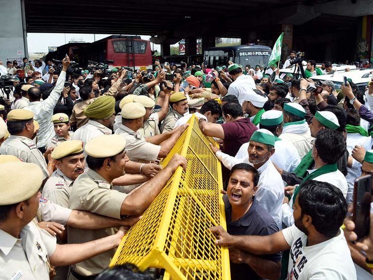 farmers wrestlers protest