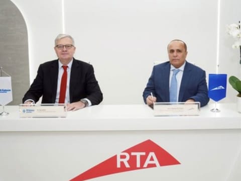 The agreement was signed on the sidelines of the UITP Global Public Transport Summit in Barcelona by Mattar Al Tayer, Director General and Chairman of the Board of Executive Directors of RTA, and Paul Willis, President of Al-Futtaim Automotive.
