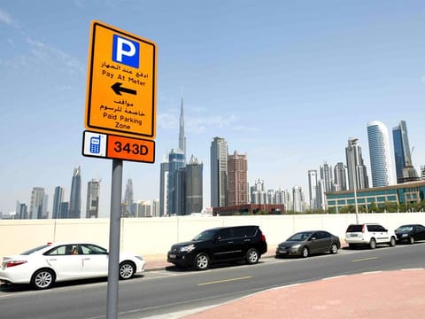During the Union Day, Abu Dhabi, Dubai, Sharjah and Ajman have announced free public parking for three days. 