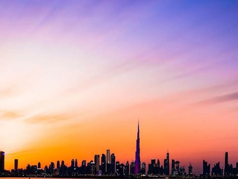 The UAE has become one of the most popular tourism destinations for Chinese travellers for its cosmopolitan culture, safety, convenience of life and more. If you are planning to visit the country for your summer vacation for the first time as a Chinese citizen, these 8 tips will be useful for you.