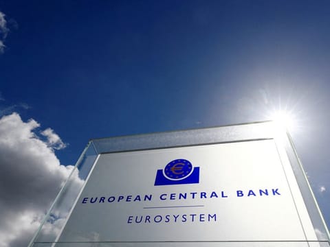 FILE PHOTO: The logo of the European Central Bank (ECB) is pictured outside its headquarters in Frankfurt, Germany, April 26, 2018. REUTERS/Kai Pfaffenbach/File Photo