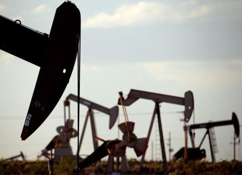 US benchmark crude is on track for its first back-to-back quarterly decline since 2019 on China’s lackluster economic recovery and the Federal Reserve’s aggressive monetary tightening.