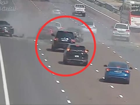  A video released by Abu Dhabi Police shows the grave danger posed by stopping in the middle of the road.