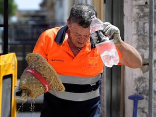 Photos: Heat wave bakes southern Europe, sparking warnings to stay inside