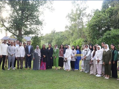 Sheikha Dr. Shamma bint Mohammed bin Khalid Al Nahyan met Emirati students on scholarships in the UK.