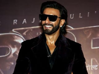 It's official. Ranveer Singh steps into shoes of Shah Rukh Khan in ‘Don 3’