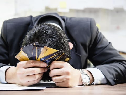 'Lifetime Free’ credit card promised zero cost, UAE resident still got charged