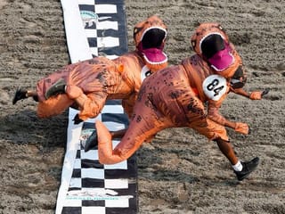 Photos: 'T. rexes' race to photo finish at Washington state track
