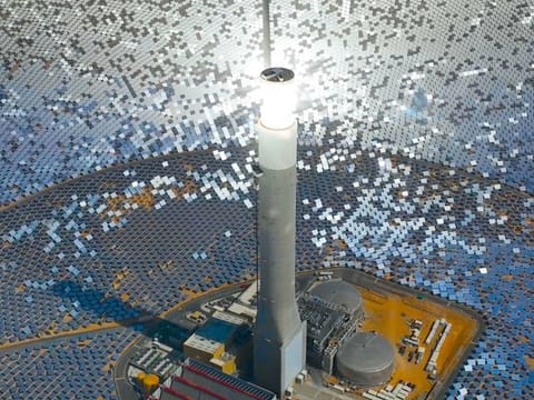 The 4th phase of the Mohammed bin Rashid Al Maktoum Solar Park is set to provide clean energy for approximately 320,000 residences and reduce carbon emissions by 1.6 million tonnes annually.