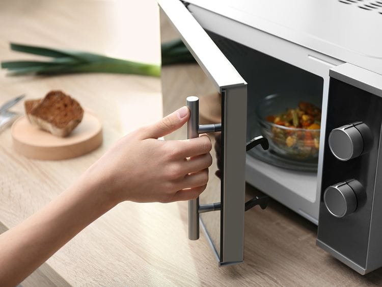 microwave oven