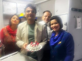 Michelin star Chef Vikas Khanna's gesture for retiring Air India crew member goes viral on social media 