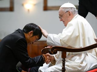 Pope Francis visits Mongolia, welcomed with traditional events
