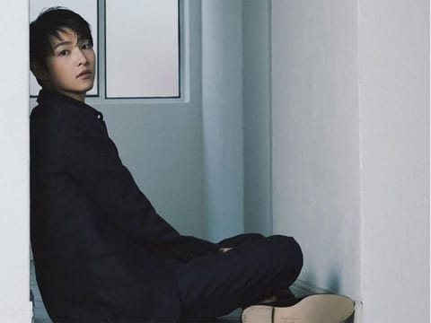 Song Joong-ki married Katy Louise Saunders in 2022. 