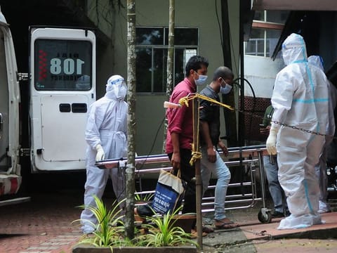 Currently, 425 people are on the Nipah virus contact list across these three districts.