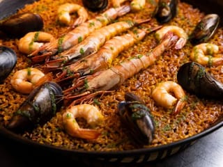 Learn to make Spanish seafood Paella 