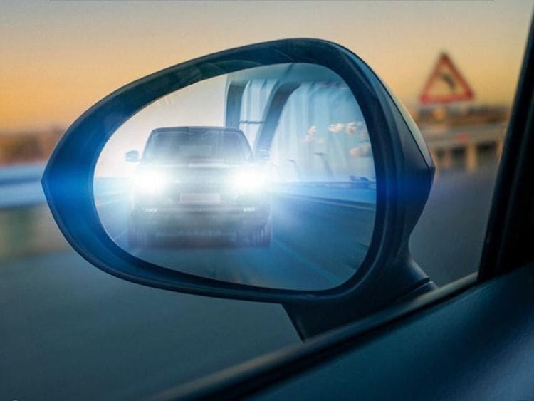 ad-police-post-on-blocking-left-lane-1696167891318