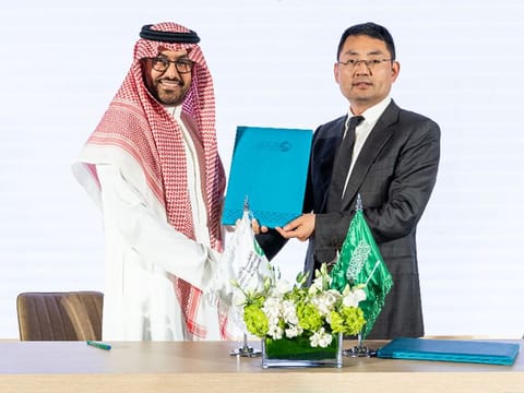 Fahd M. Hamidaddin, CEO of the Saudi Tourism Authority, Mr. Walter Ji Rengui, President, Consumer BG, Global Ecosystem Development and Operations Department