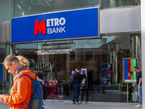 A group of Metro Bank Holdings' bondholders approached the lender on Monday with a $730 million funding offer, according to the Financial Times.