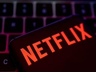 Netflix adds 8 million customers, extending lead over rivals