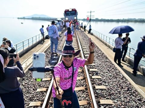 Unique railway adventure: All aboard Thailand's 'floating train'