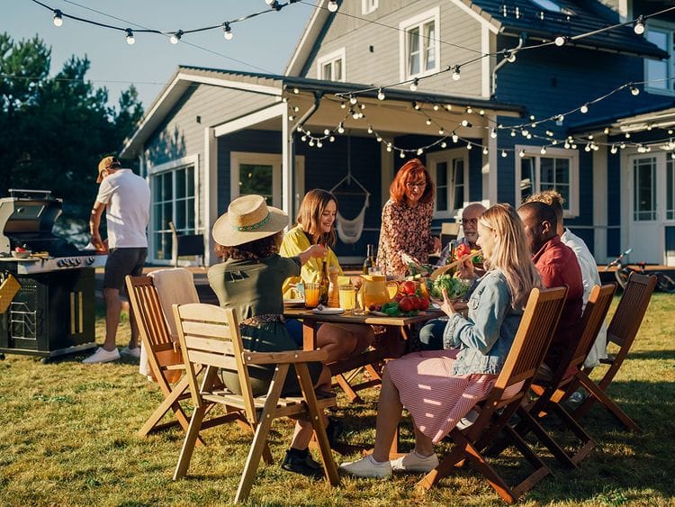 outdoor entertaining
