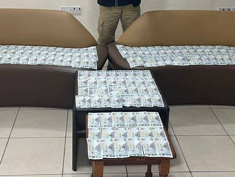 recovered-money-pic-by-ajman-police-1699451265919