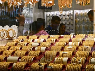 UAE gold plunge: Buy now, save up to Dh100 per gram
