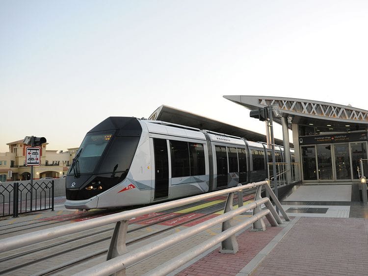 dubai-tram-1699700432653