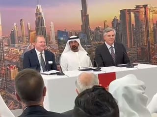 Emirates airline to place an order for $52 billion with Boeing