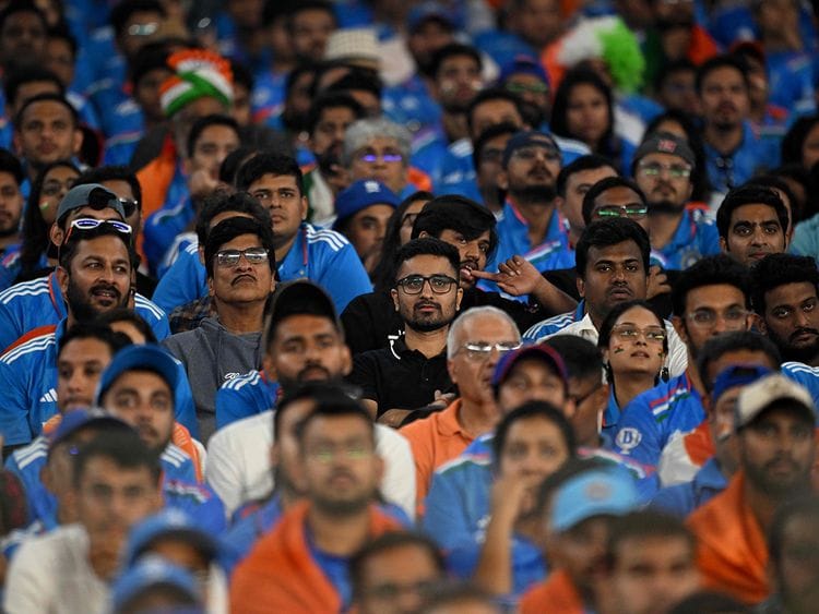 OPN INDIA CROWD DEJECTED