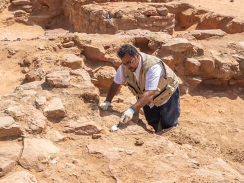 Structures and utilities dating back 2300 years have been excavated at Al Tweer in Saudi Arabia. 