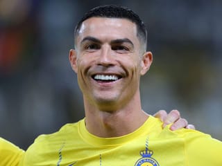 Ronaldo scores twice to hit 40 for the year and push Al Nassr to ten straight wins