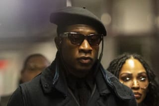 Hollywood star Jonathan Majors’ assault trial starts with competing versions of a backseat confrontation