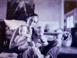 Hollywood actress Julia Roberts goes against the grain and shares pictures of her twins