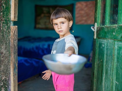 The report echoed last year's findings that 1.1 billion out of 6.1 billion people across 110 countries were facing extreme multidimensional poverty.