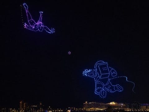 Drone Show: 800 drones illuminate Dubai's night sky for DSF