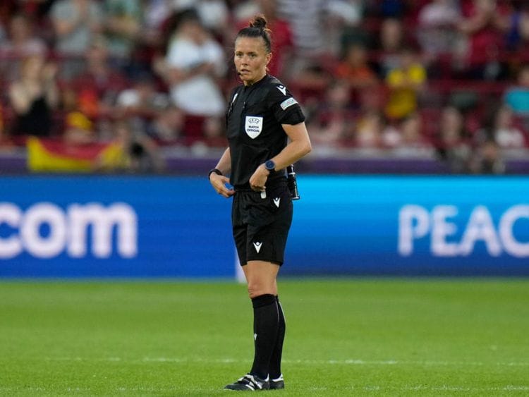 Copy of Soccer_Premier_League-Female_Referee_12860--09dc4-1702577681624
