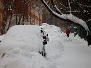 Pictures: Blizzards sweep across Russia bringing massive snow falls