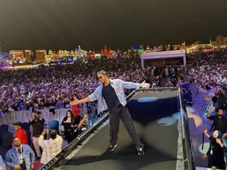 Watch: Bollywood Badshah Shah Rukh Khan regales fans in Dubai