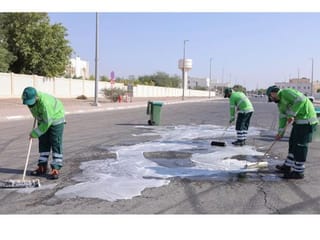 UAE: 3 people fined Dh50,000 each, ordered to perform community service for reckless driving in Al Ain