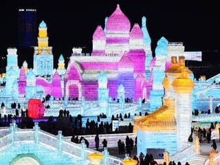 Photos: China's 'ice city' Harbin draws record tourists over New Year holiday 