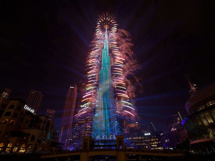BURJ KHALIFA / NEW YEAR / FIREWORKS