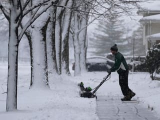 Pictures: Snowstorms hit US Midwest and Northwest