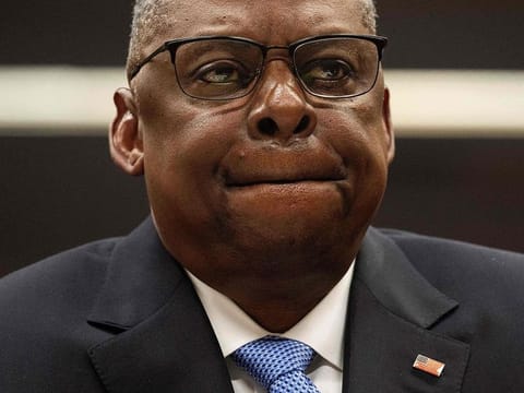 US Defense Secretary Lloyd Austin kept the cancer diagnosis secret until January 9.