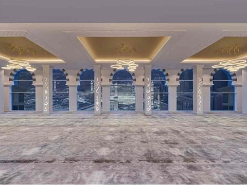 It was initially assembled at 312 meters above ground before being elevated to its final position, linking the hotel's twin towers across floors 36, 37, and 38.