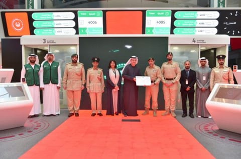 The Dubai Autism Centre presented the Autism-Friendly Certificate (AFC) to Dubai Police acknowledging the force’s fulfilment of criteria related to personnel, facilities, and services catering to the needs of people with autism. 
