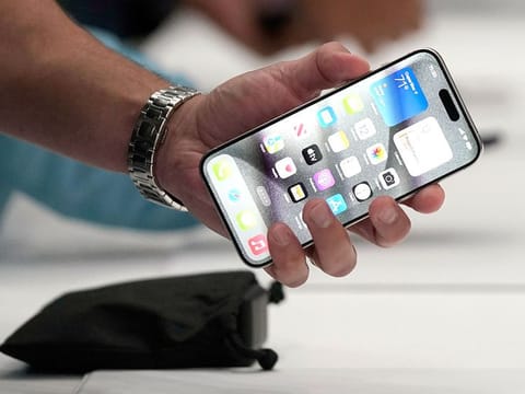 The iPhone 15 series took the top three spots on the global bestseller list for Q4 2023, with the iPhone 15 Pro Max becoming the best-selling smartphone.
