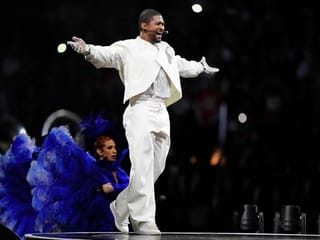 Singer-songwriter Usher sets off rumours of marriage in Las Vegas, post Super Bowl