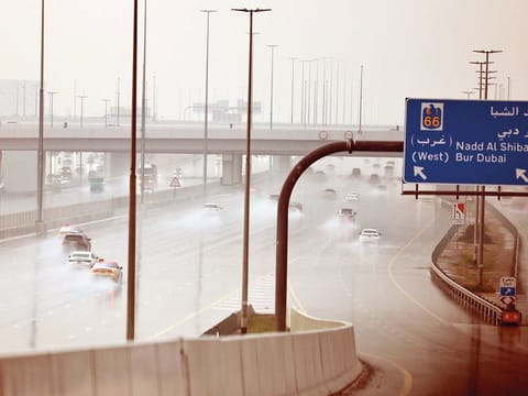 When driving in the rain, avoid taking pictures and videos or driving without consideration for other drivers. Distracted and reckless driving is a serious road hazard and can lead to fines and black points. 