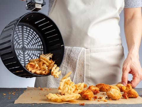 From air fryers to robot vacuum cleaners, there are scores of home and kitchen appliances on sale right now.